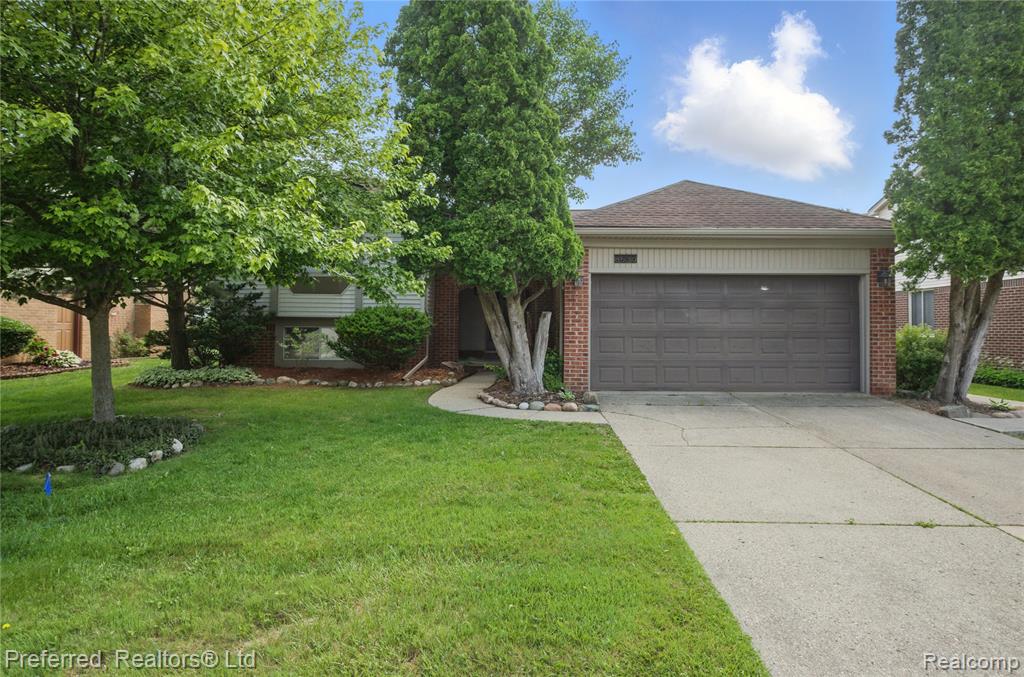 8530 Elmhurst Street, Canton, MI 48187 — Photo 46