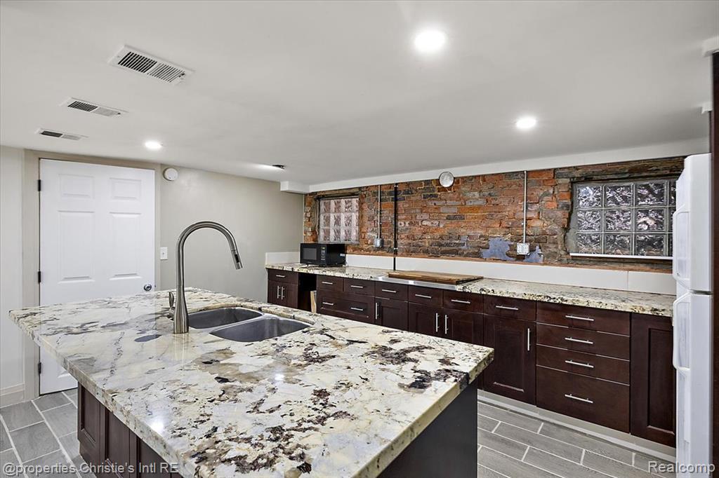691 W CANFIELD Street, Detroit, MI 48201 — Photo 40