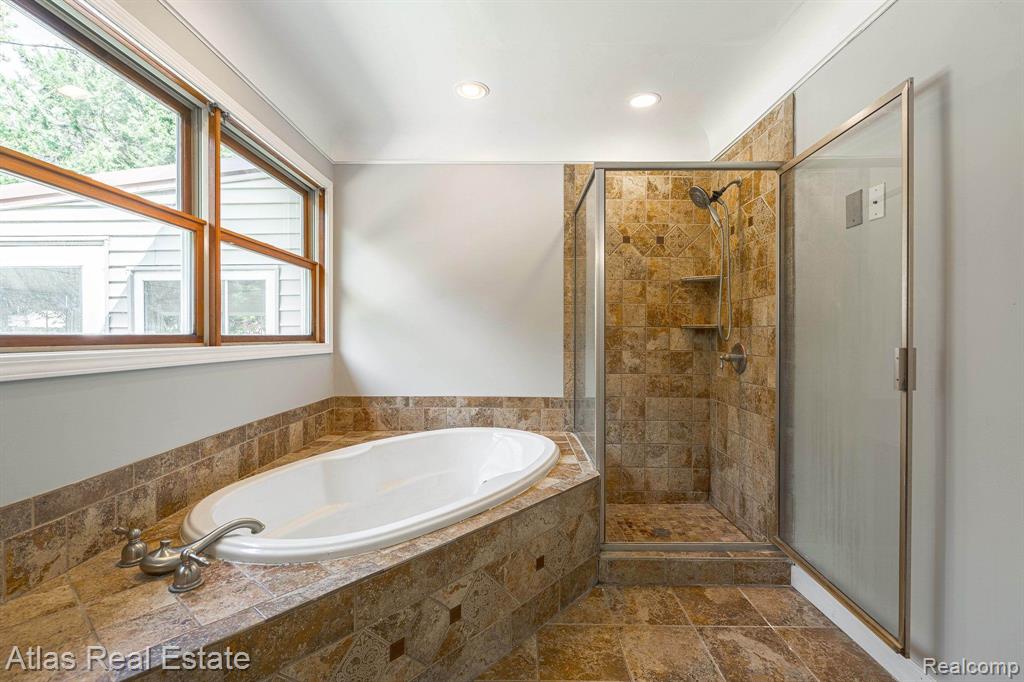 10493 Green Road, Goodrich Vlg, MI — Photo 46