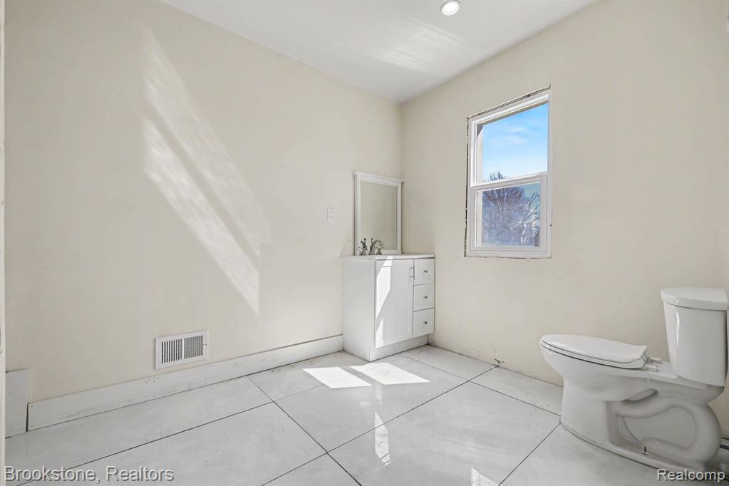 5533 Sheridan Street, Detroit, MI 48213 — Photo 14