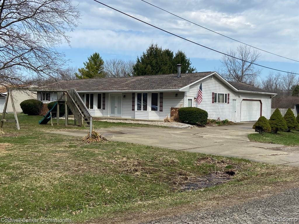 3886 Poit Drive, Lapeer, MI 48446 — front exterior