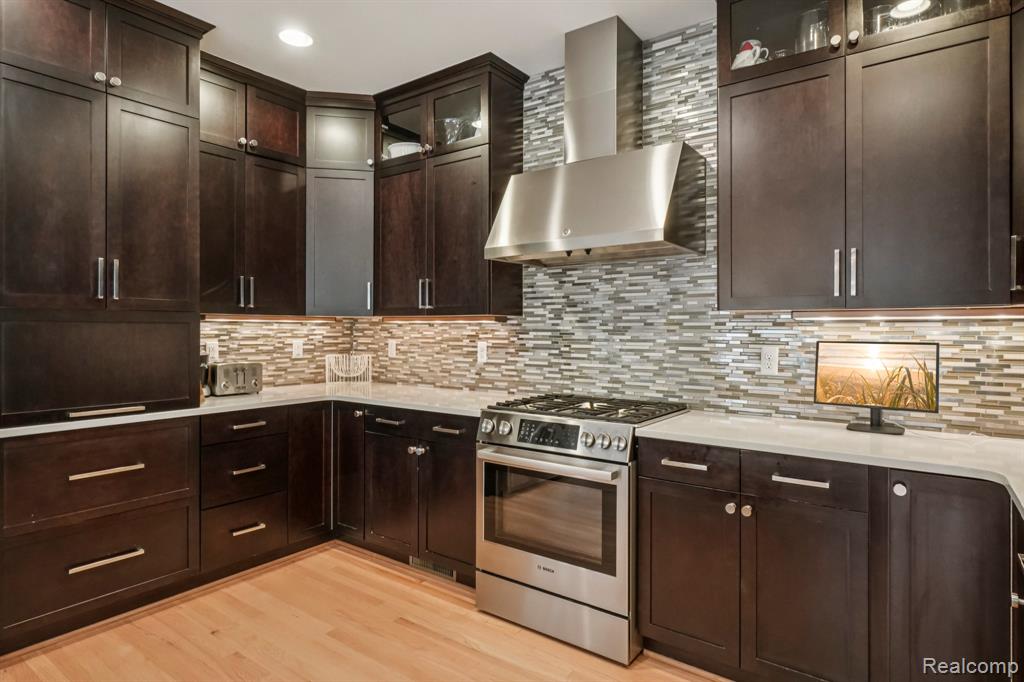 13348 Vernon Avenue, Huntington Woods, MI — Photo 12