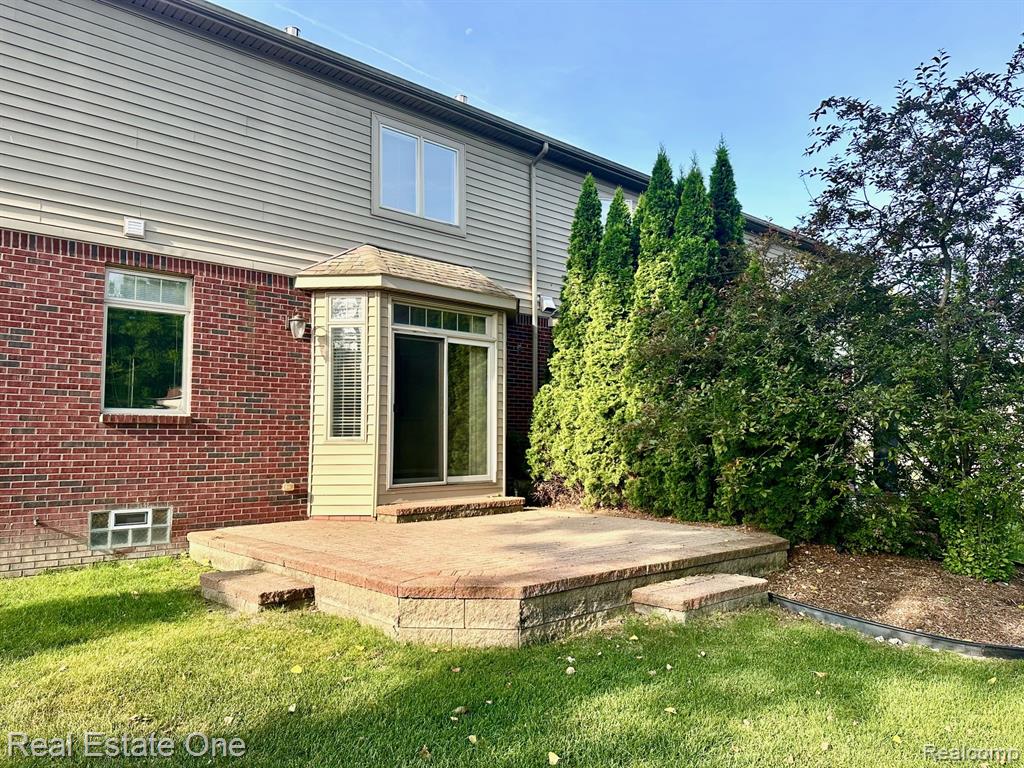 969 Grand Vista Court, Troy, MI 48085 — Photo 14
