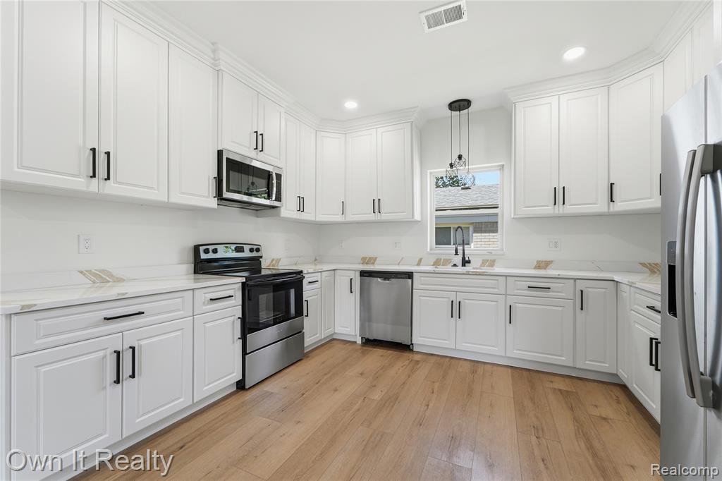 7606 Margaret Street, Taylor, MI 48180 — Photo 12