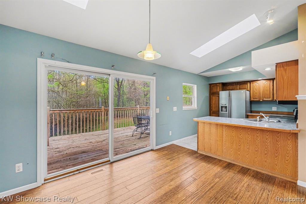 959 E Maple Street, Holly, MI 48442 — Photo 6