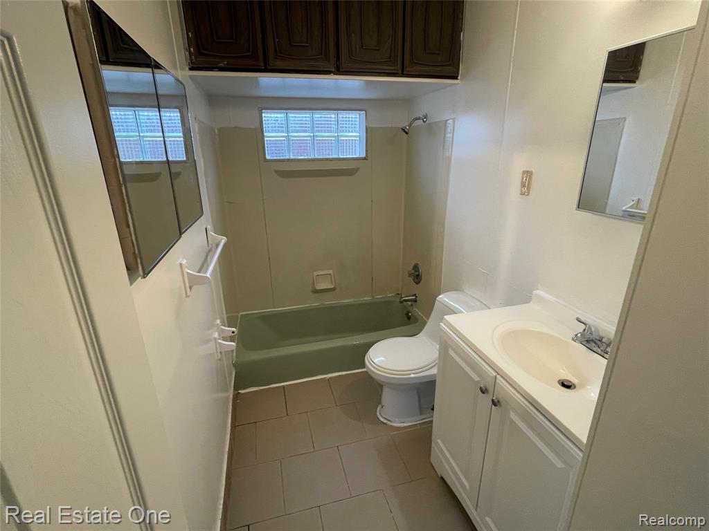 5710 BURGER Street, Dearborn Heights, MI 48127 — Photo 7