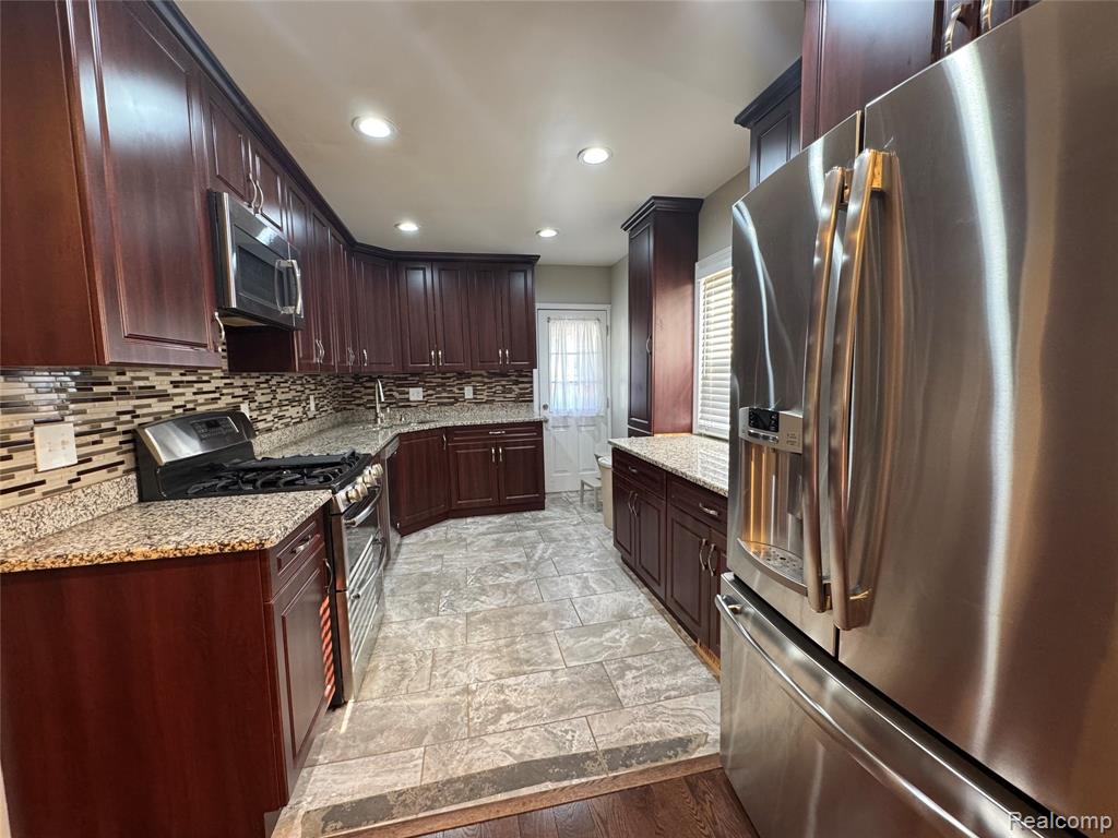 6438 Barrie Street, Dearborn, MI 48126 — Photo 5
