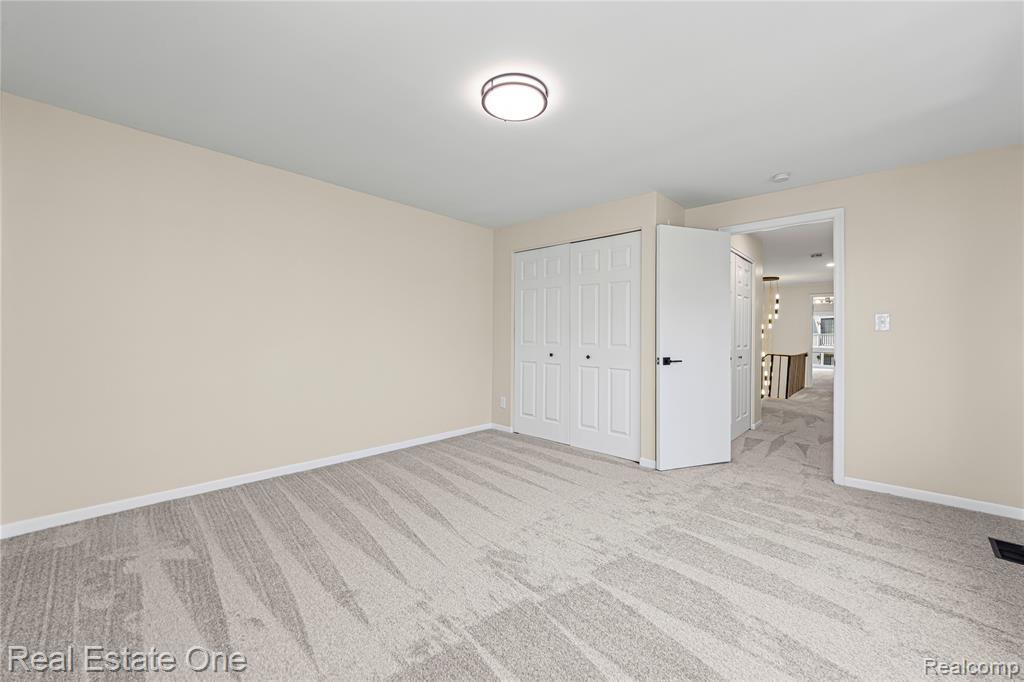 6027 Pebble Lane Court, West Bloomfield, MI — Photo 43