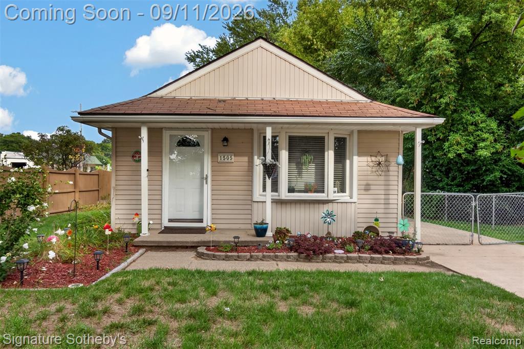 1505 Wilmot Street, West Bloomfield, MI 48324