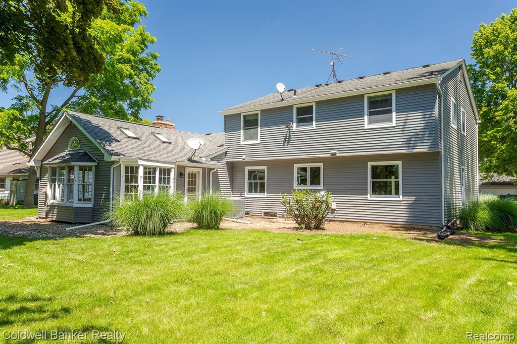 16235 WINCHESTER Drive, Northville, MI 48168 — Photo 44