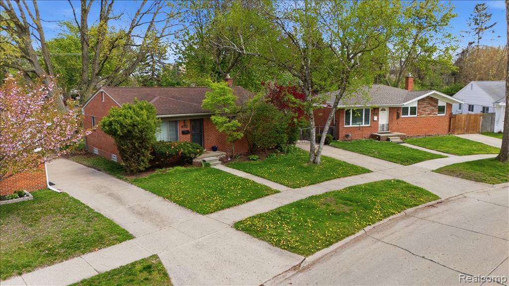 28146 Park Court, Madison Heights, MI 48071 — Photo 6