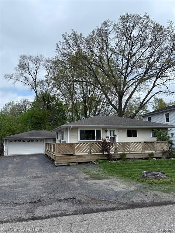7218 Garvin Terrace, Waterford, MI 48329 — Photo 2