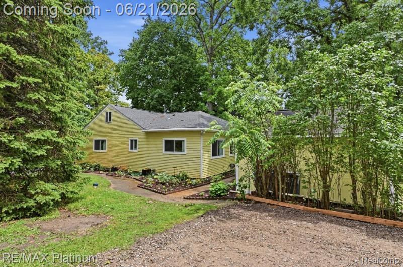 5504 Wildwood Drive, Howell, MI 48843 — Photo 22