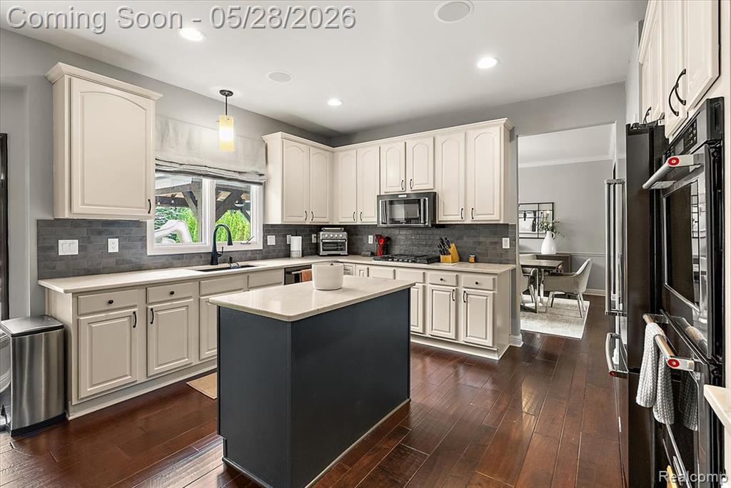 48056 River Way Court, Canton, MI 48187 — Photo 14