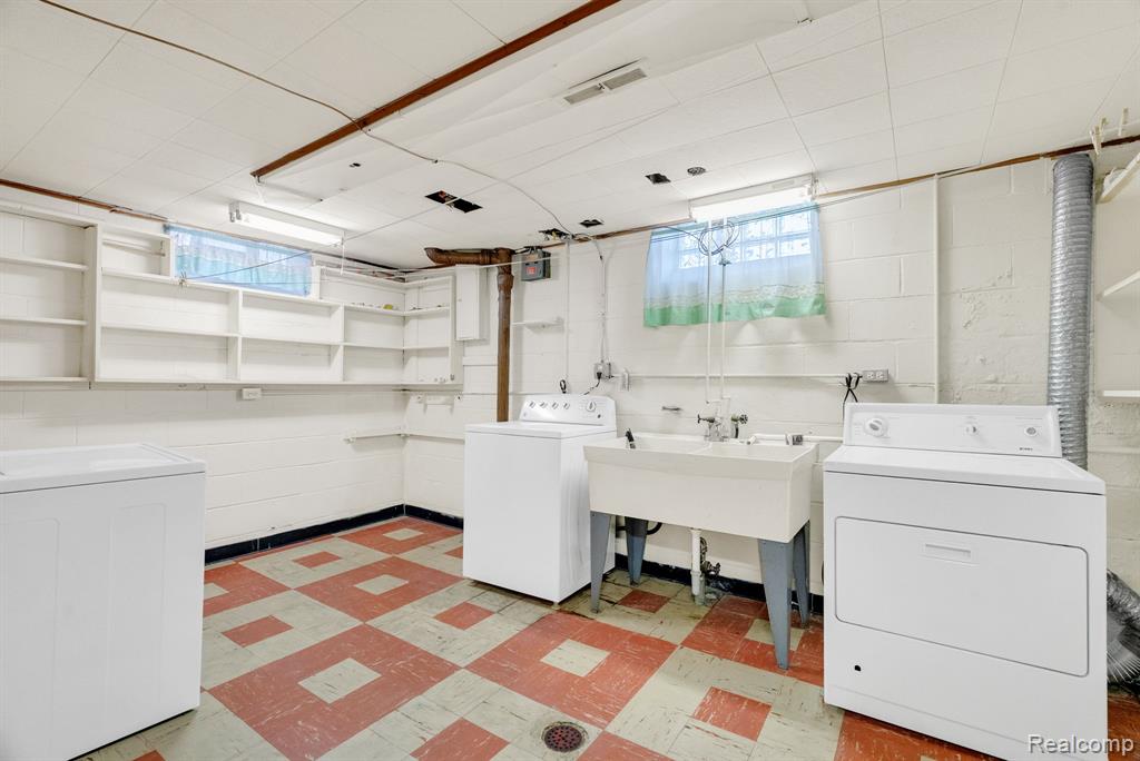 8331 Stanley Drive, Warren, MI 48093 — Photo 29