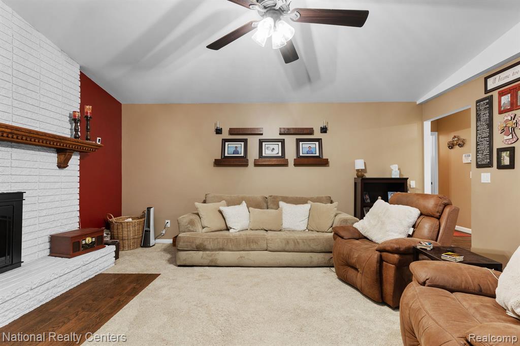 39832 Chaffer, Clinton Twp, MI 48038 — Photo 5