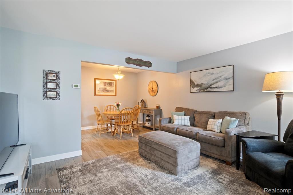 42105 Roscommon Street, Novi, MI 48167 — Photo 16