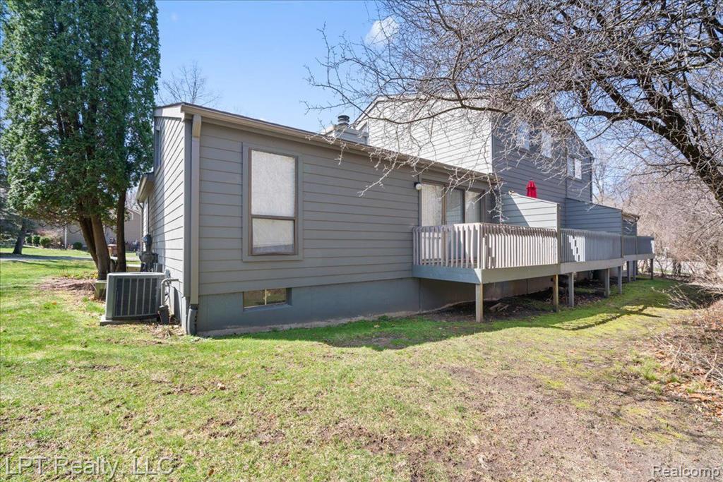 5680 DEVILLE, East Lansing, MI 48823 — Photo 22