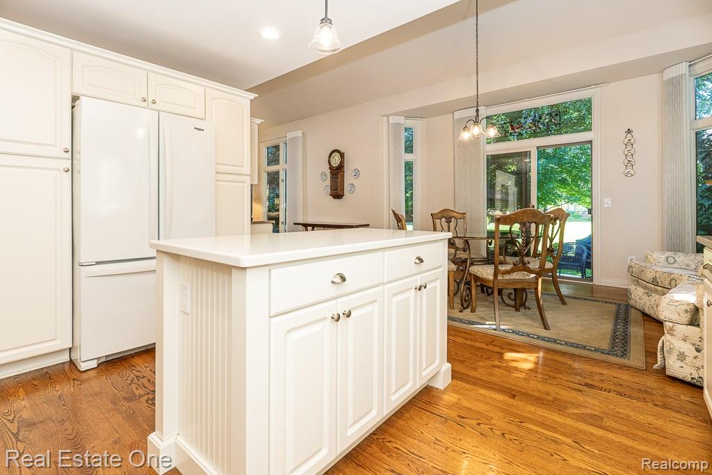 6615 Chatham Circle, Rochester Hills, MI 48306 — Photo 24
