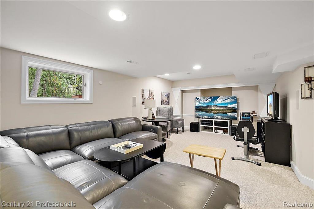 4735 OAKHURST RIDGE Road, Clarkston, MI 48348 — Photo 48