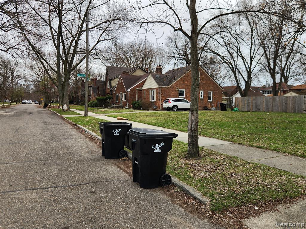 6111 YORKSHIRE Road, Detroit, MI 48224 — Photo 4