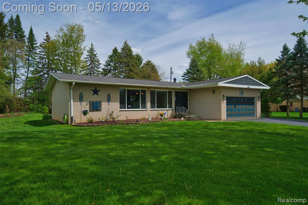 2195 Strader Drive, West Bloomfield, MI 48324 — Photo 2