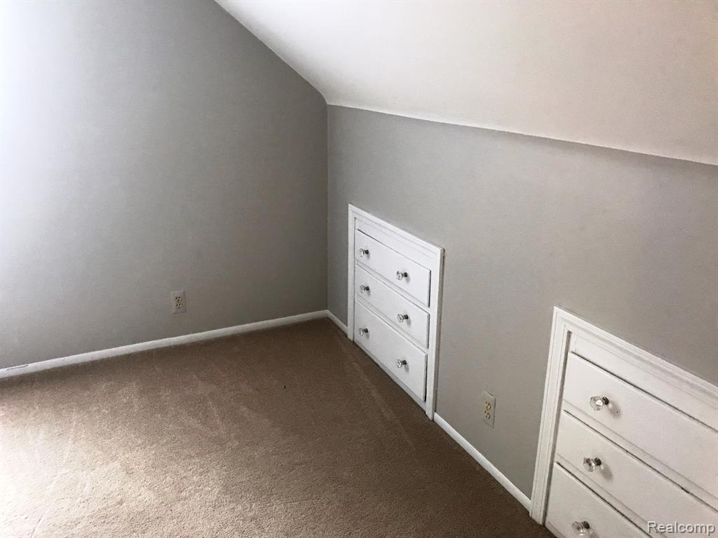 537 ROTH Boulevard, Clawson, MI — Photo 11
