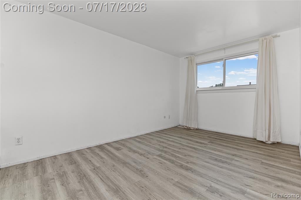 8136 Busko, Warren, MI 48093 — Photo 26