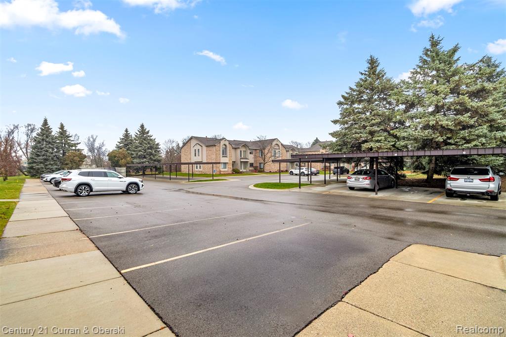 42580 Lilley Pointe Drive, Canton, MI 48187 — Photo 17