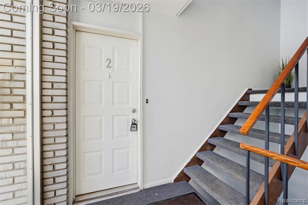 4030 W 13 Mile Road, J2, Royal Oak, MI 48073 — Photo 2