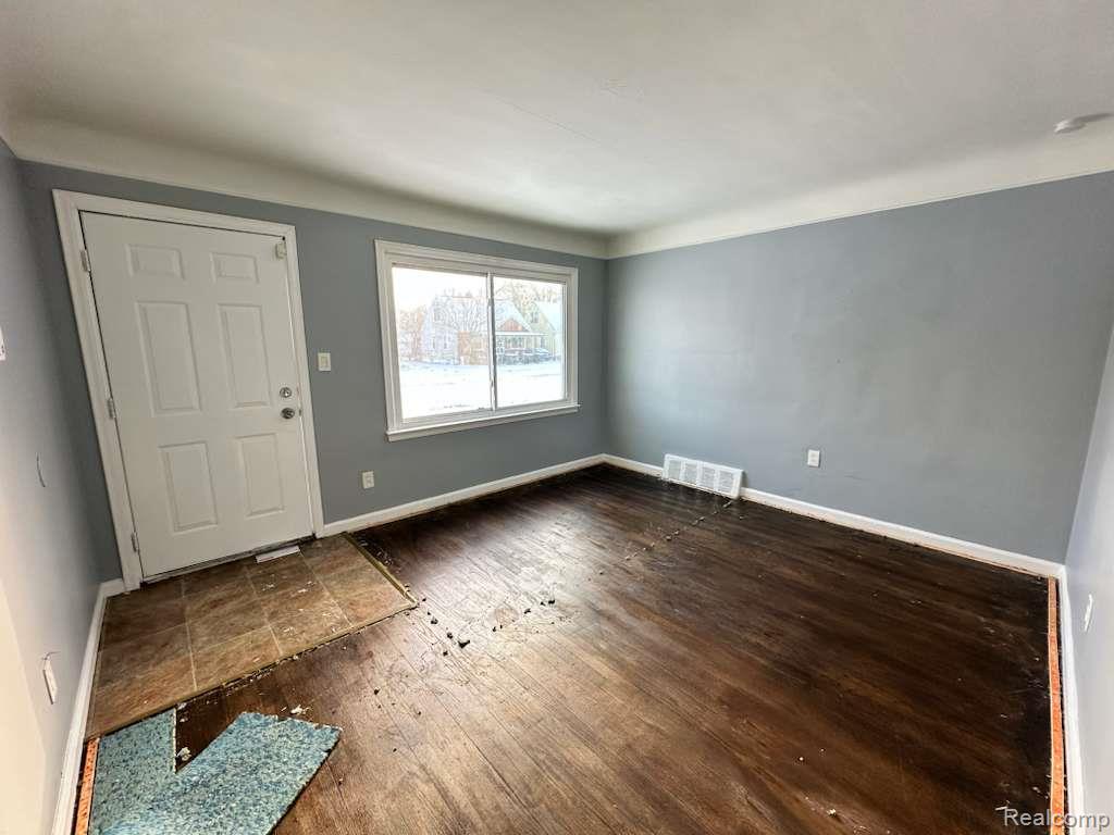 8685 Vaughan Street, Detroit, MI 48228 — Photo 3