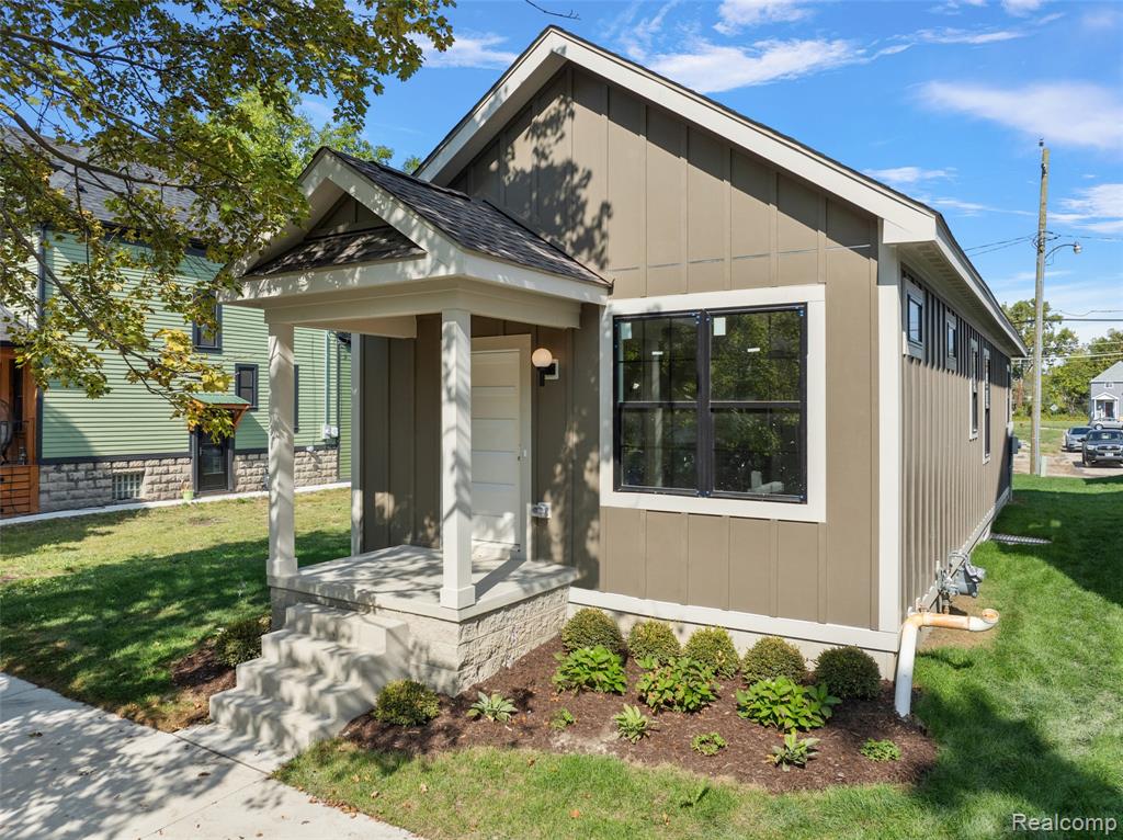 1752 Fischer Street, Detroit, MI 48214 — Photo 37