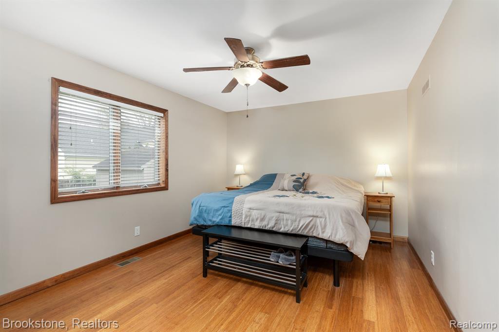 4121 CRYSTAL Street, West Bloomfield, MI 48323 — Photo 18