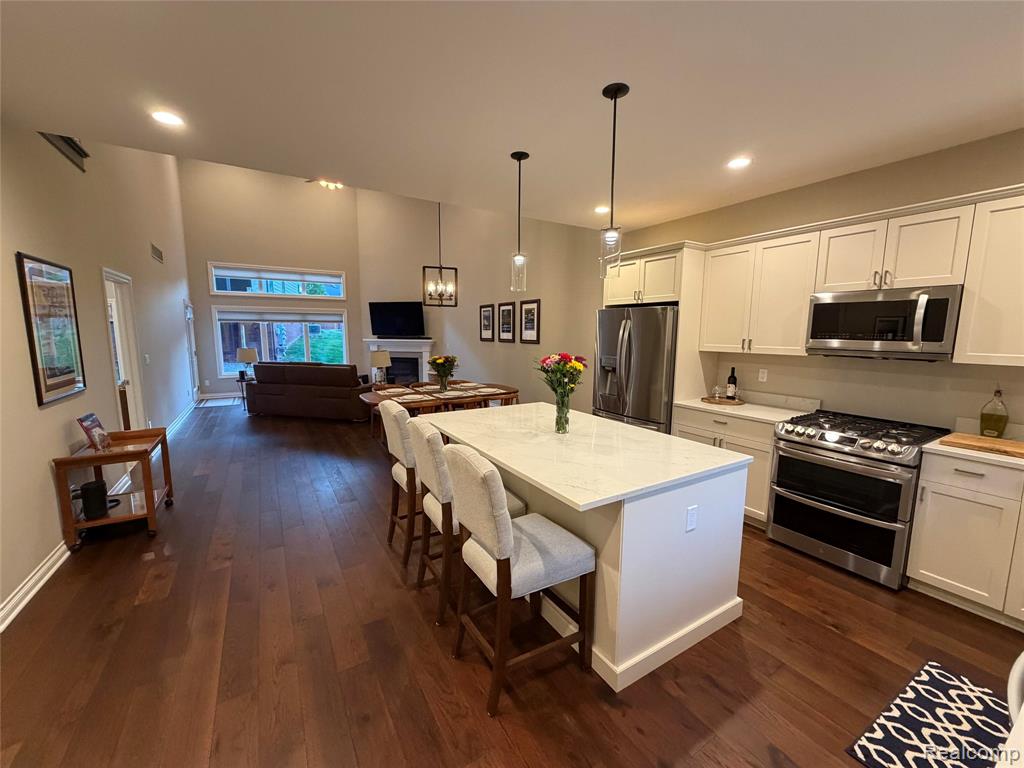 3604 Bay Harbor Drive, 78, Brighton, MI 48114 — Photo 6
