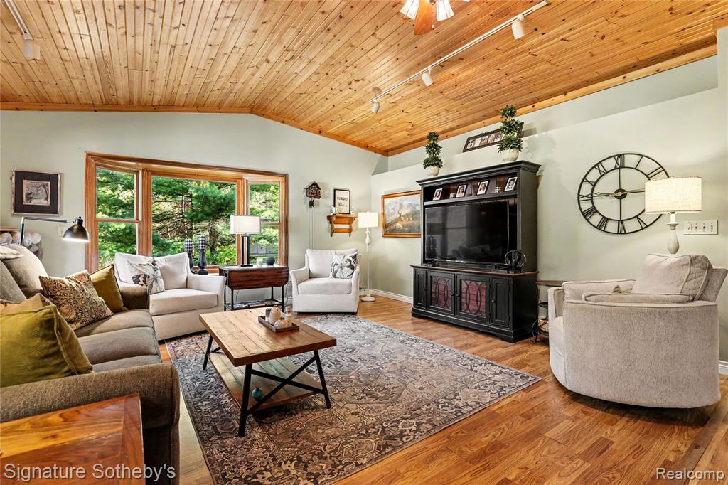 610 W Ellis Avenue, Belding, MI 48809 — Photo 21