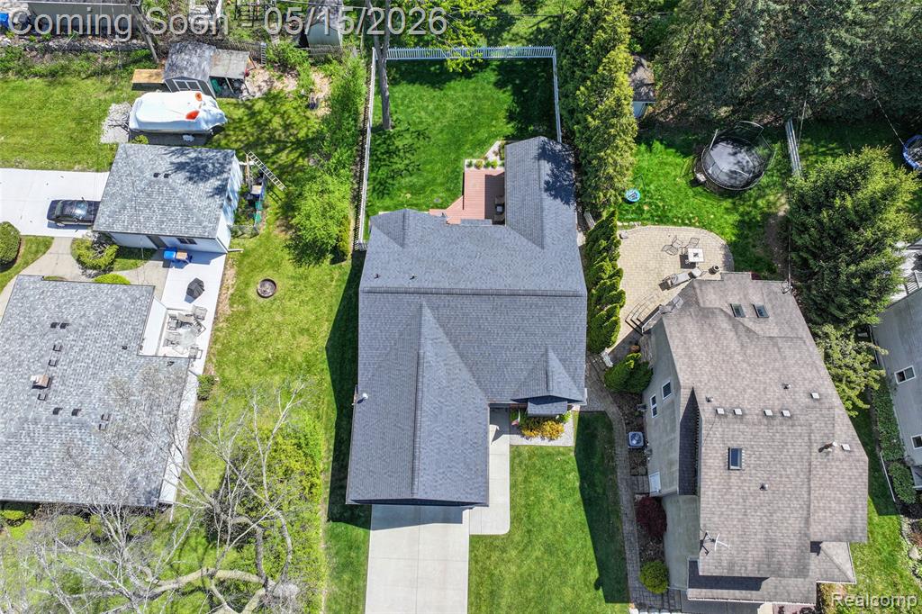 429 Grixdale Lane, Waterford, MI 48328 — Photo 25