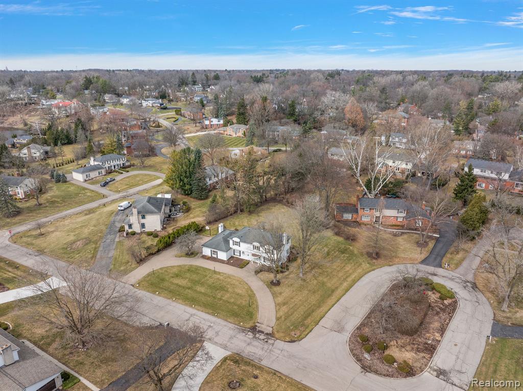 4366 Ardmore Drive, Bloomfield Hills, MI 48302 — Photo 52