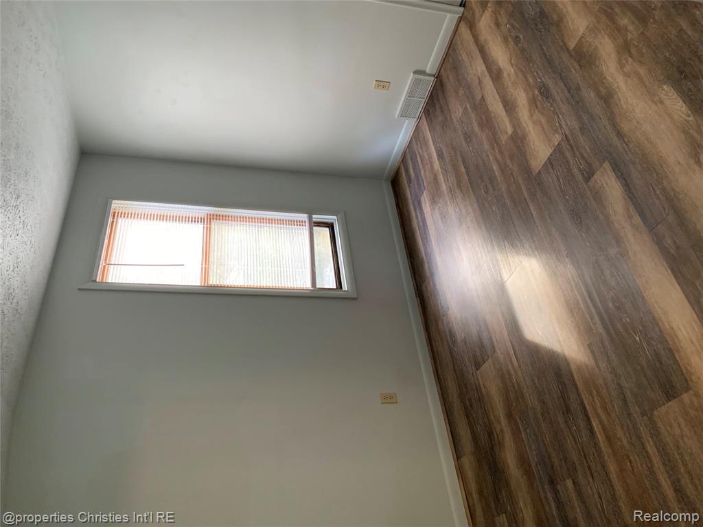 416 Lake Street, Howell, MI 48843 — Photo 23