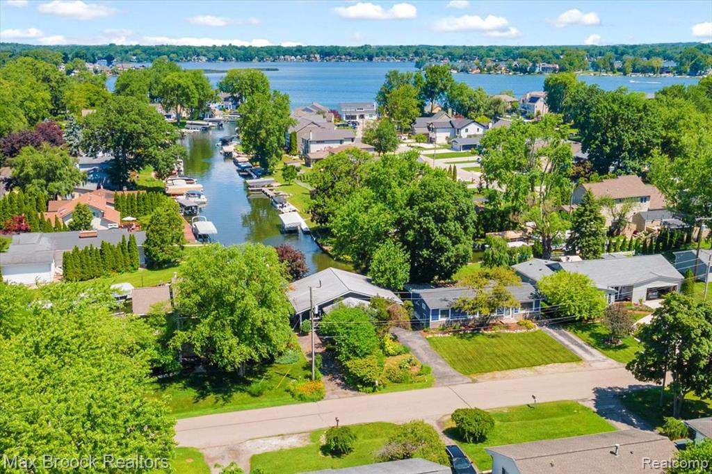 2840 Wall Street, Keego Harbor, MI 48320 — Photo 22