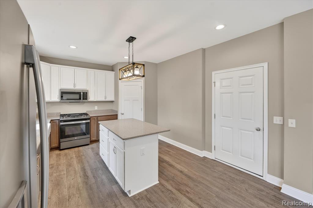 14131 Eastview Drive, Fenton, MI 48430 — Photo 19