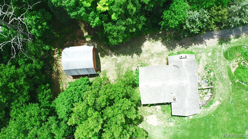 1050 Teggerdine Road, White Lake, MI — Photo 10
