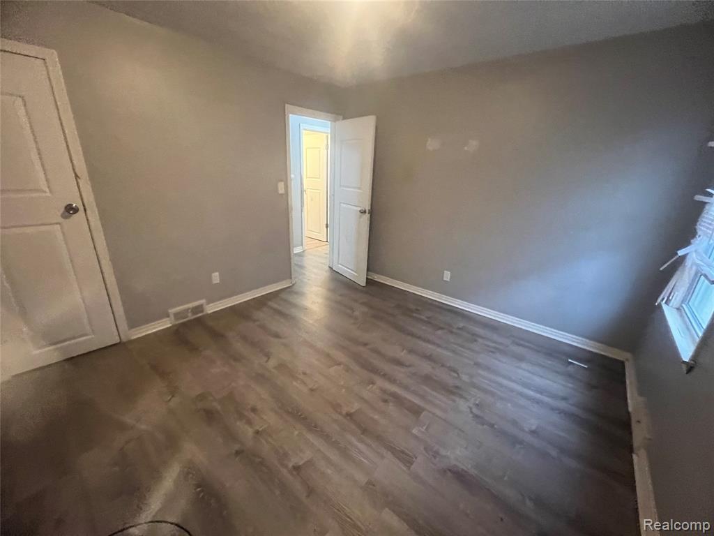 9599 WHITCOMB Street, Detroit, MI 48227 — Photo 21