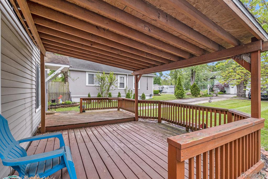 2305 Hester Court, Keego Harbor, MI 48320 — Photo 5