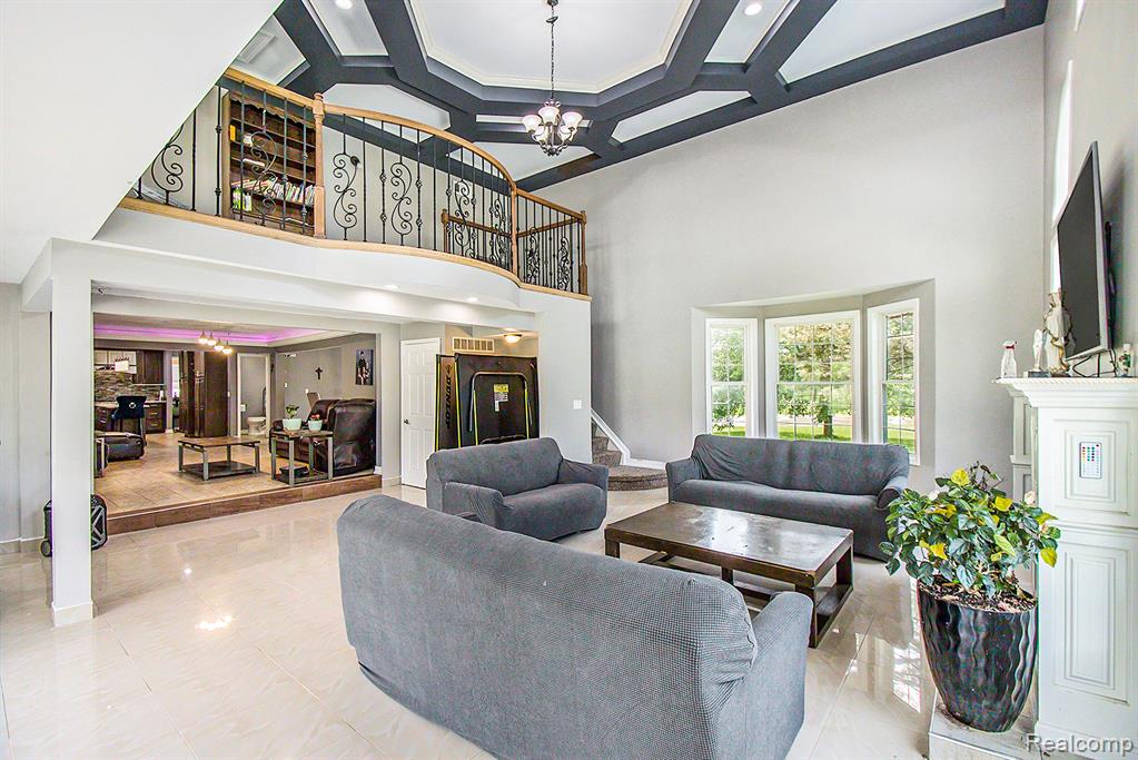 7471 Brewer Road, Flint, MI 48507 — Photo 8