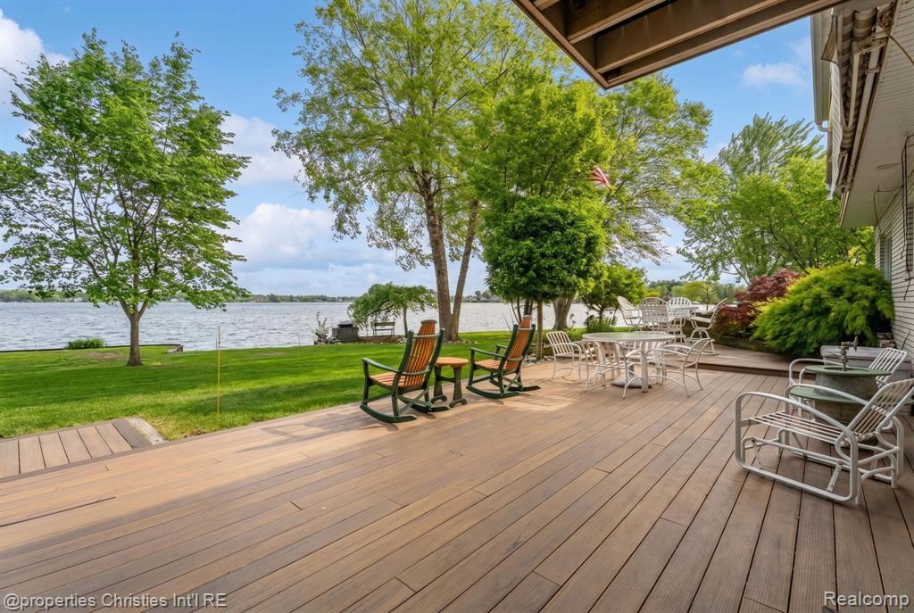 2825 Sylvan Shores Drive, Waterford, MI 48328 — Photo 33