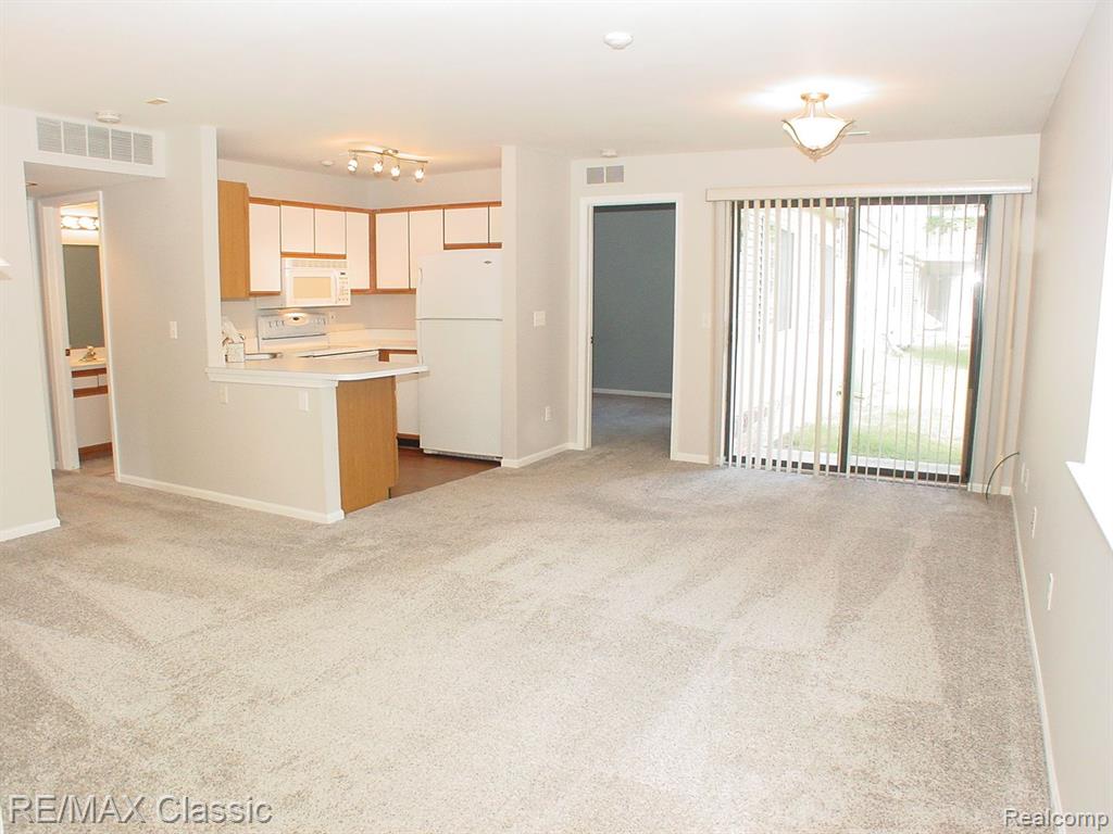 42776 LILLEY POINTE Drive, 171, Canton, MI 48187 — Photo 11