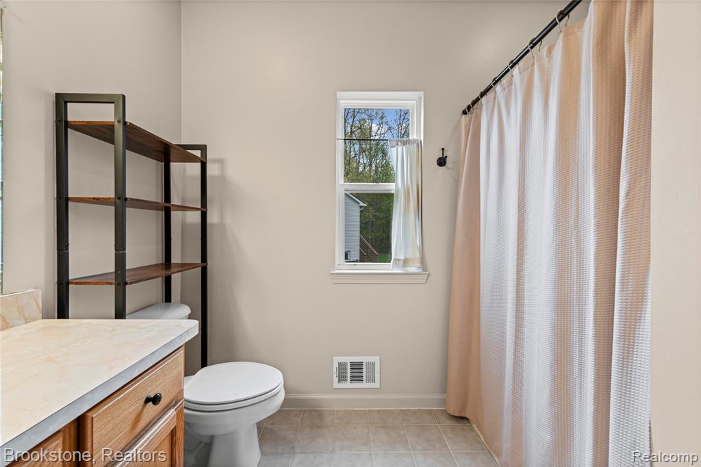 3568 Grove Lane, Auburn Hills, MI 48326 — Photo 15