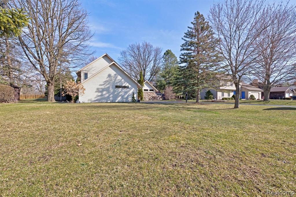 4704 CRUTCHFIELD Drive, Saginaw, MI 48638 — Photo 61