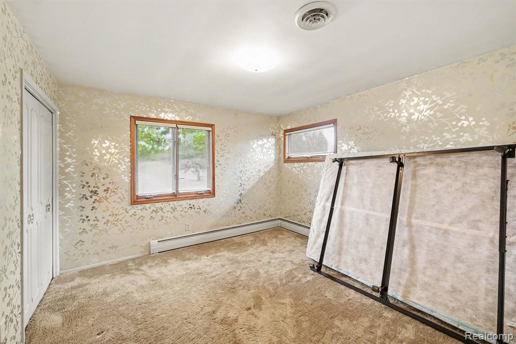 1226 Woodkrest Drive, Flint, MI 48532 — Photo 13