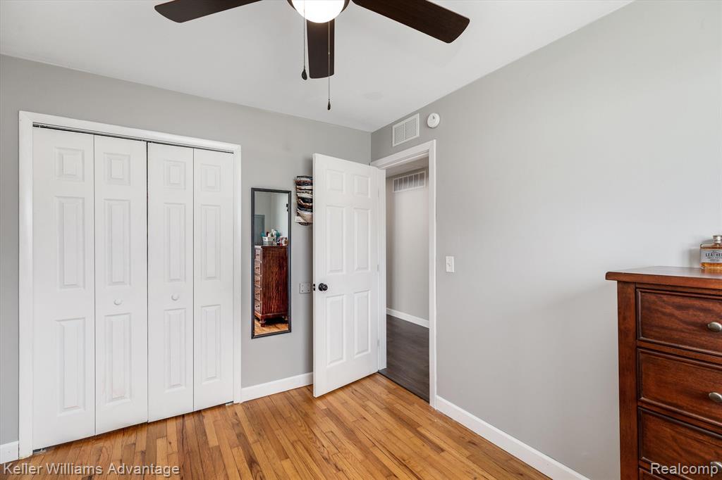 4516 EDGEWOOD Street, Dearborn Heights, MI 48125 — Photo 12